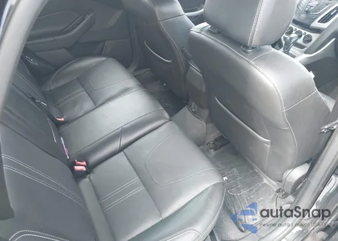 2014 Ford Focus Se from USA, damaged, VIN 1FADP3K23EL325413